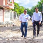 Supervisa Carlos Peña Ortiz pavimentación hidráulica en la colonia Voluntad y Trabajo