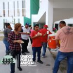 Voluntarios llevan alimentos al IMSS 270 de Reynosa