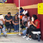 Padres de familia toman oficinas del CREDE; exigen resolver conflicto directivo en primaria de Reynosa